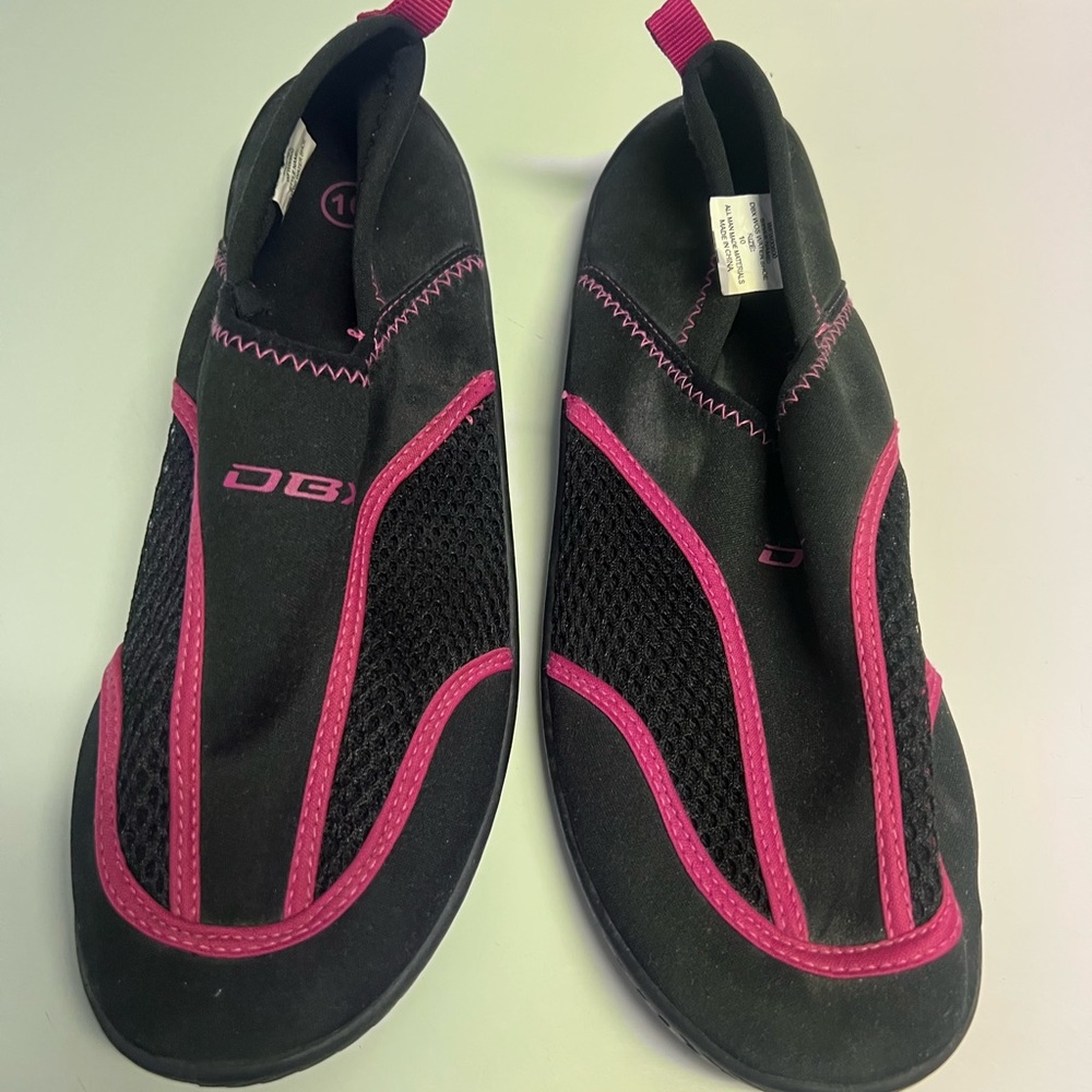 DBX Women’s size 10 black and pink water shoe.  Used